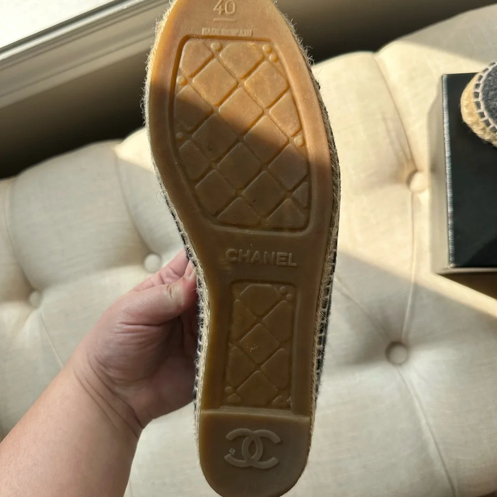 CHANEL Black and Cream Espadrilles - Picture 3 of 6